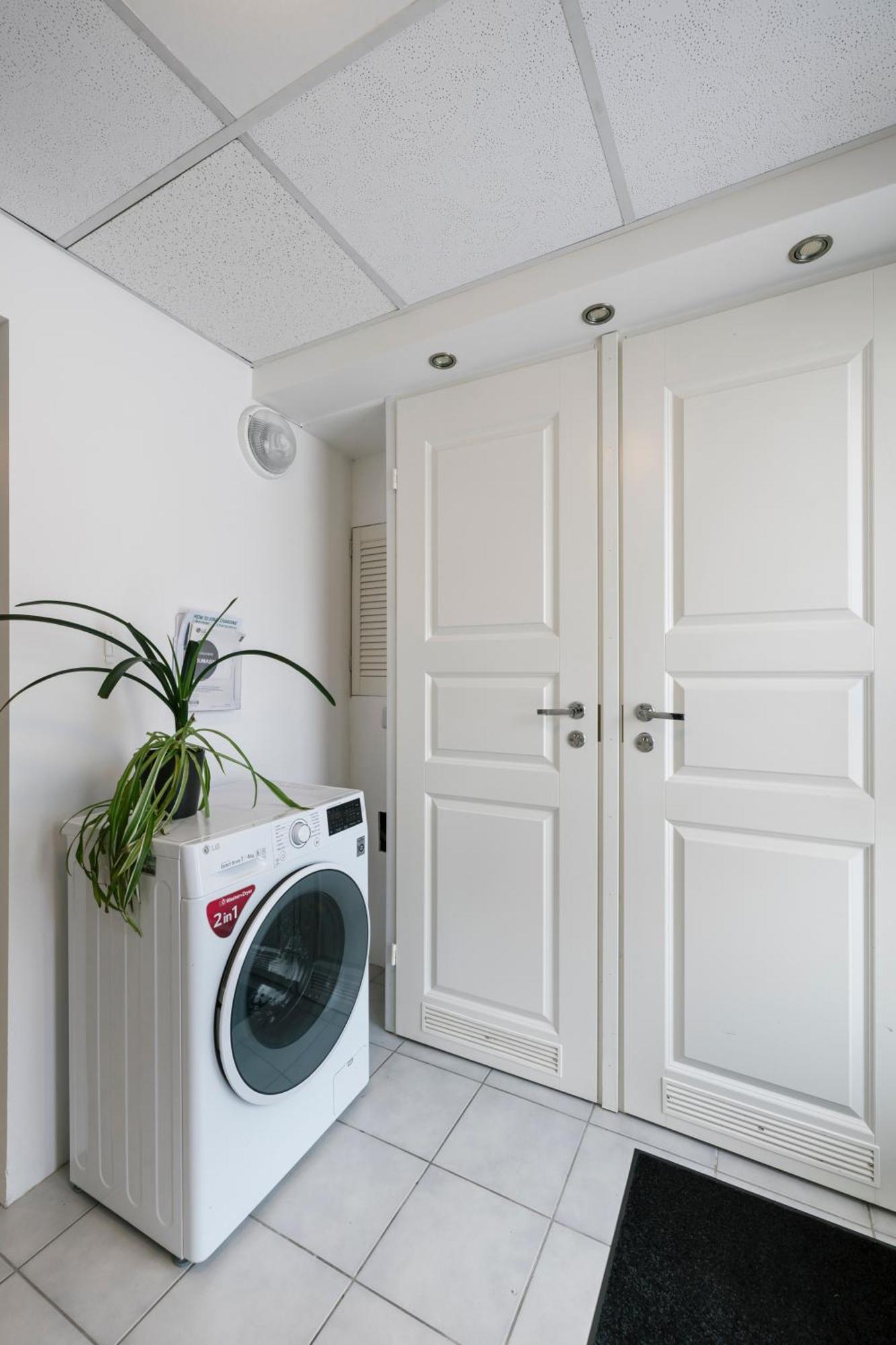 Apartment For One - White タリン エクステリア 写真